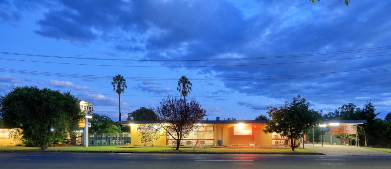 Cootamundra Gardens Motel Kültér fotó