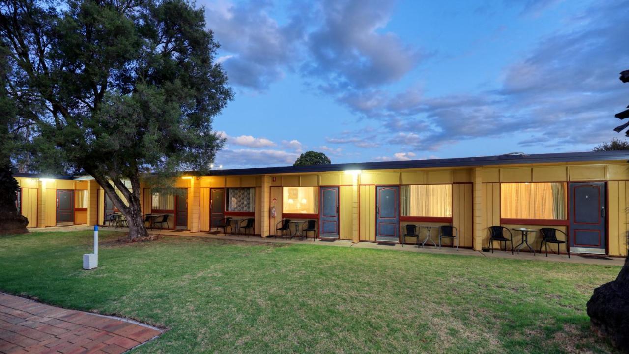 Cootamundra Gardens Motel Kültér fotó